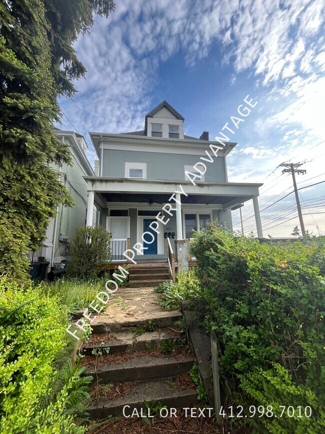 Primary Photo - 7235 Meade St