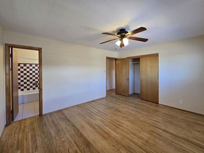 Building Photo - 512 Camino Solano