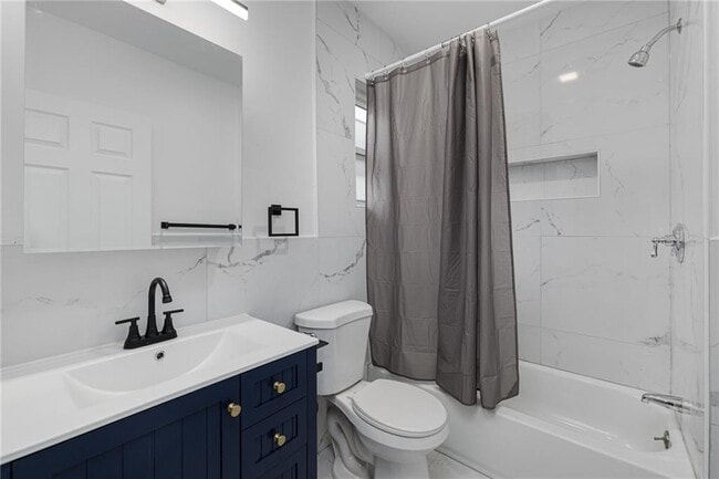 Building Photo - 30 Cypress St