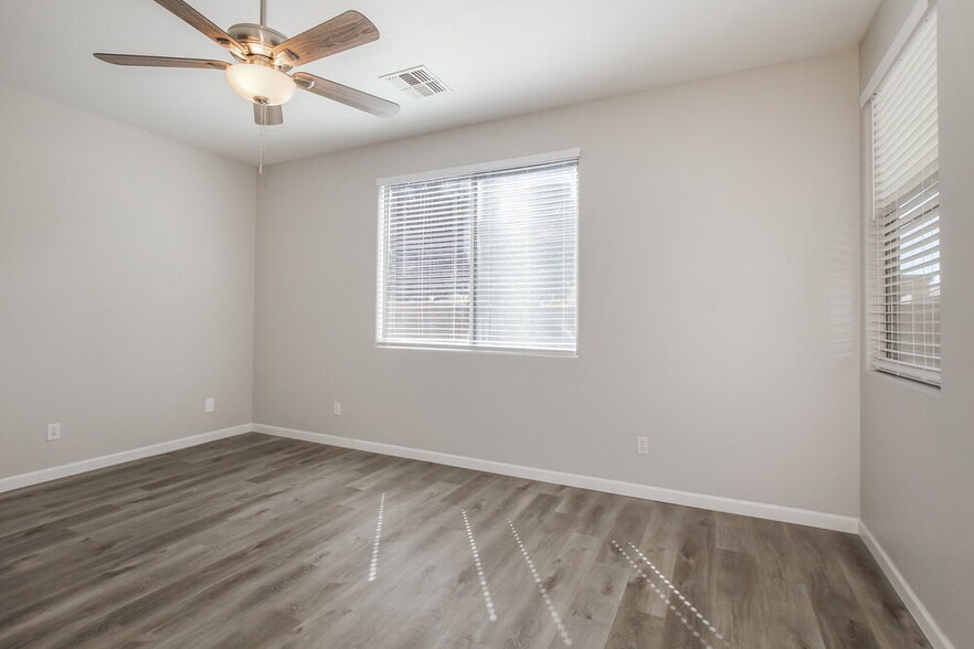 Building Photo - 16855 W Ironwood St