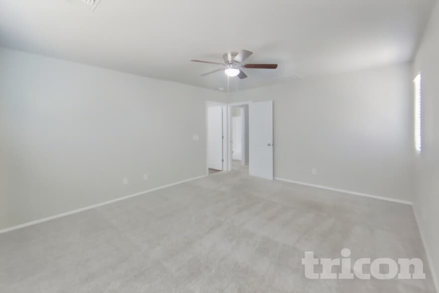 Building Photo - 4151 E Aragonite Ln