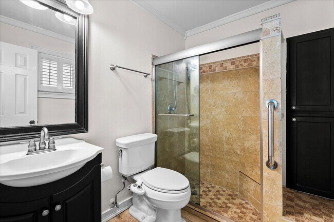 Building Photo - 1275 Summerwood Cir