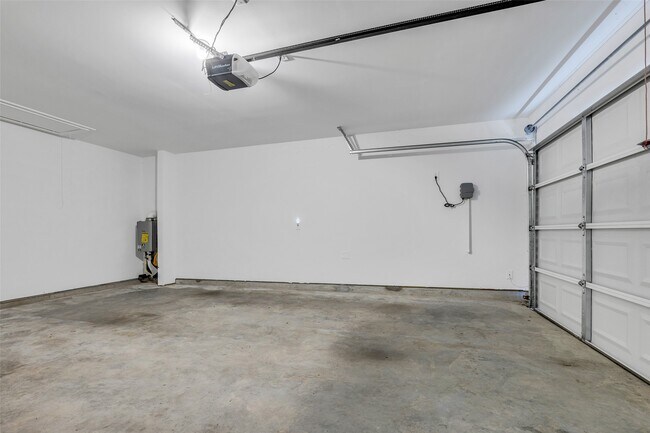 Building Photo - 14129 Upper Gardenia Ln