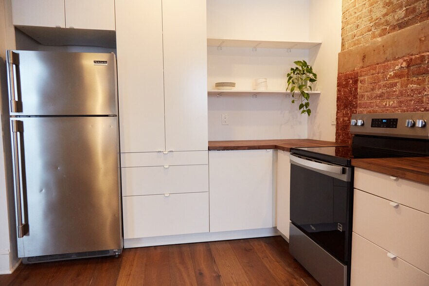 Building Photo - 508 Liberty St