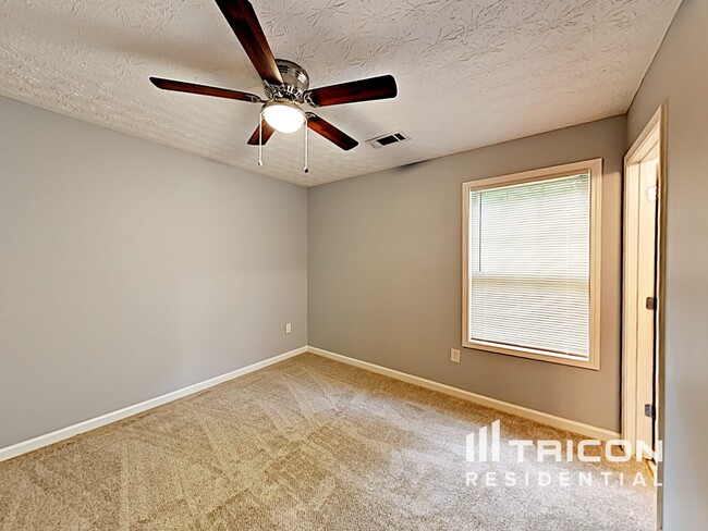 Building Photo - 1038 Wedgewood Ct NE