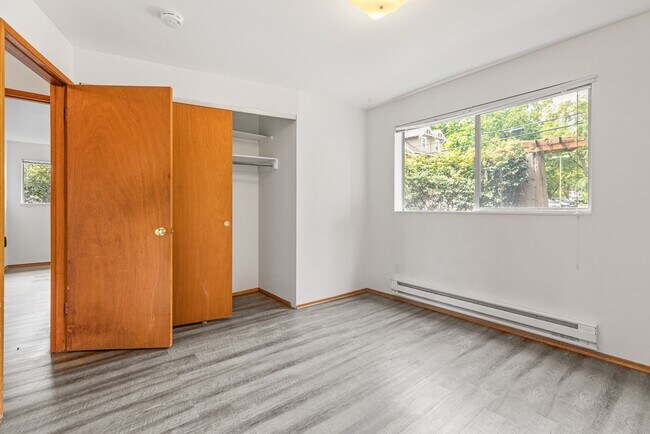 Building Photo - 5152
