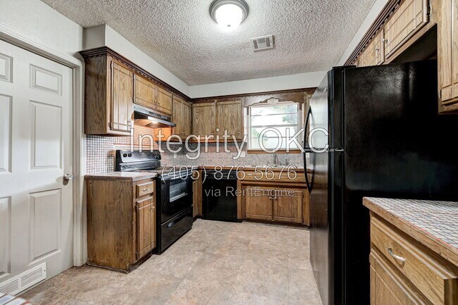 Building Photo - 5233 Coble St