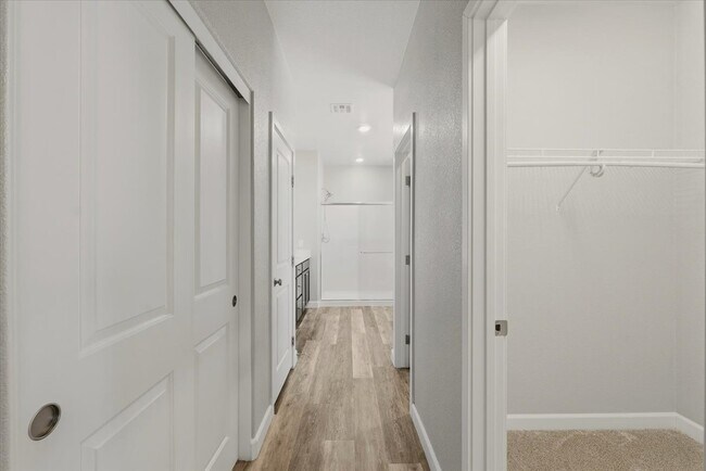 Building Photo - 808 Elmstone Pl