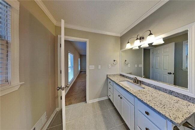 Building Photo - 3021 Wendy Ln