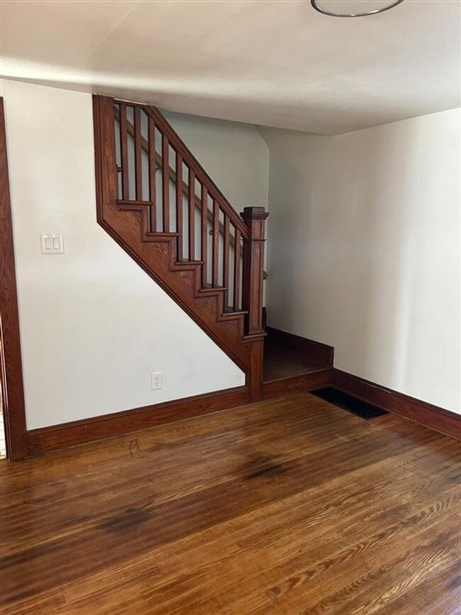 Building Photo - Single Family House for rent in Eastern Schools