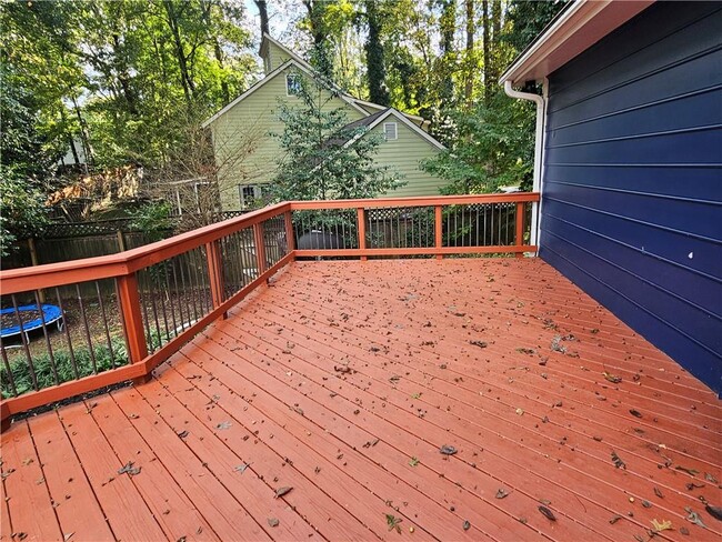 Building Photo - 3228 Turtle Lake Dr SE
