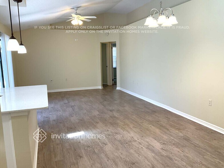 Building Photo - 1004 Turtle Creek Dr