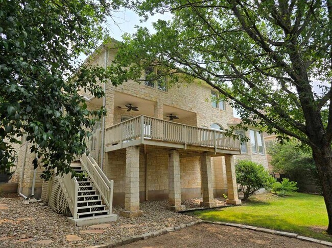Building Photo - 9604 Big View Dr
