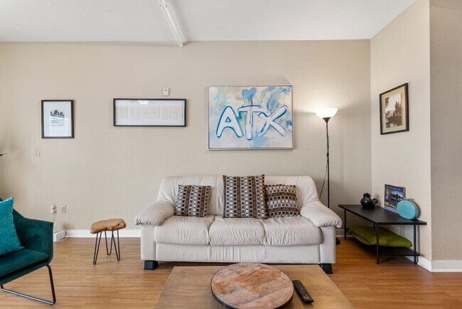 Building Photo - Piazza Condo - Fully Furnished 2bd/2ba - S...