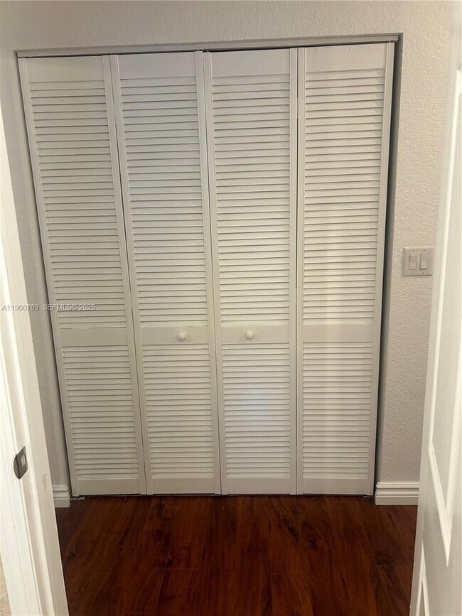 Building Photo - 3147 New York St