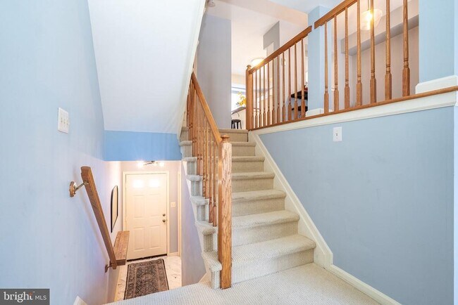 Building Photo - 128 S Barrow Pl