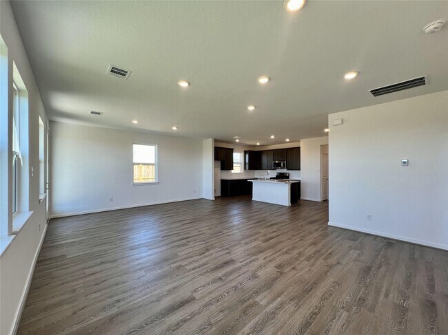 Building Photo - 21835 Redwood Blf Trl