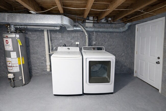 Building Photo - 3BR Baltimore Rowhome with Central Air & In-Unit Laundry