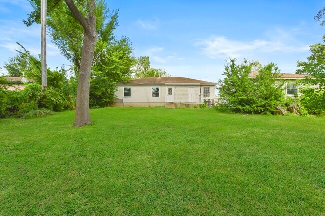 Building Photo - 1033 Cimarron St