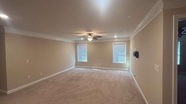 Building Photo - 4430 Sanderling St