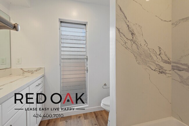 Building Photo - 511 N Kenmore Ave