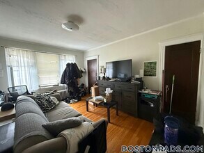 Building Photo - 349 Pleasant St