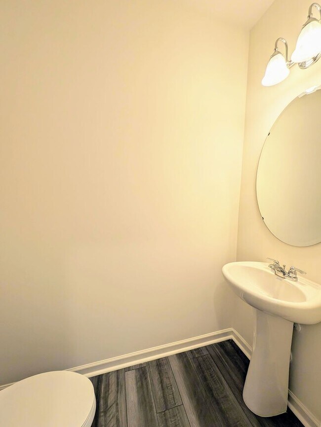 Building Photo - Tyler Gardens