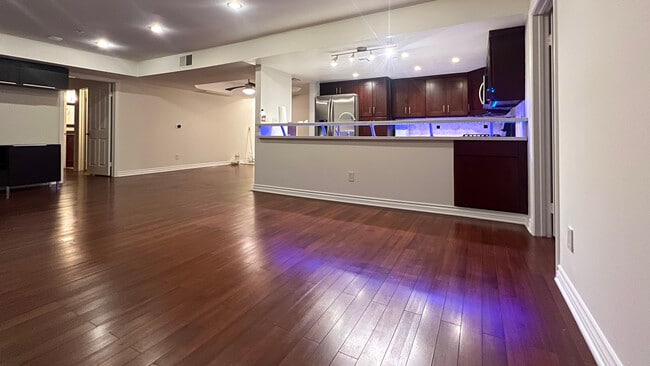 Building Photo - 4755 Templeton St