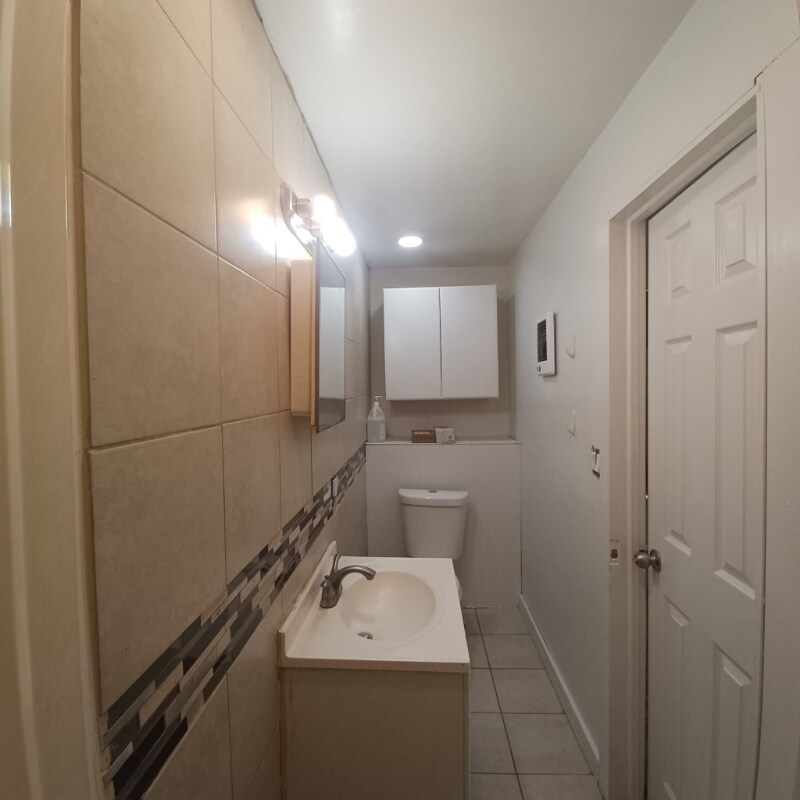 Building Photo - 2255 S Hemberger St