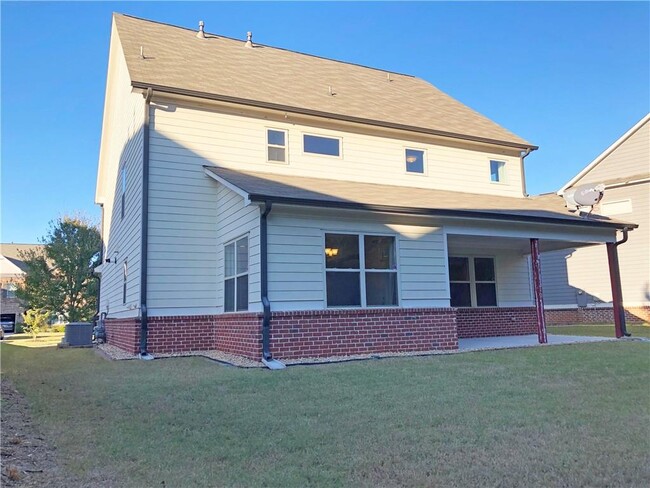Building Photo - 656 Leland Pkwy