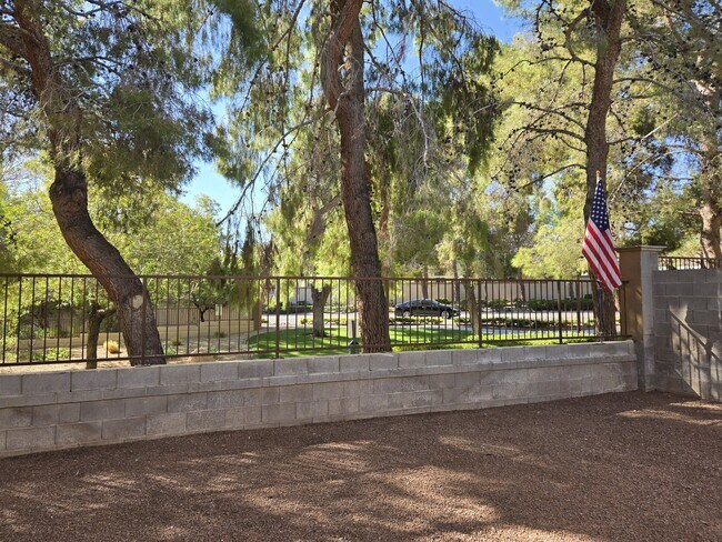 Building Photo - 9433 Valencia Canyon Dr