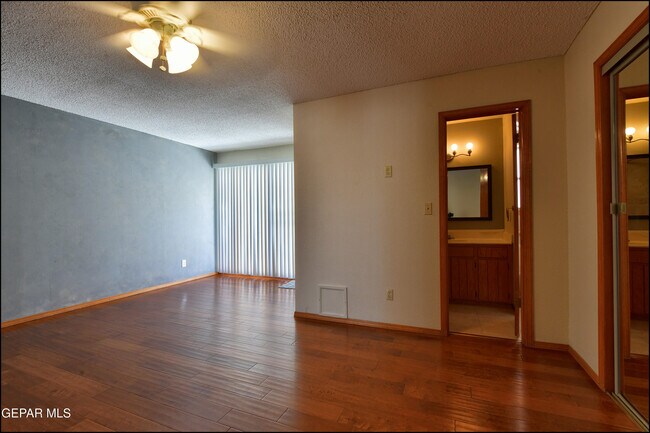 Building Photo - 710 N Resler Dr