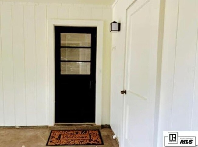 Building Photo - 416 Bayou Oaks Dr