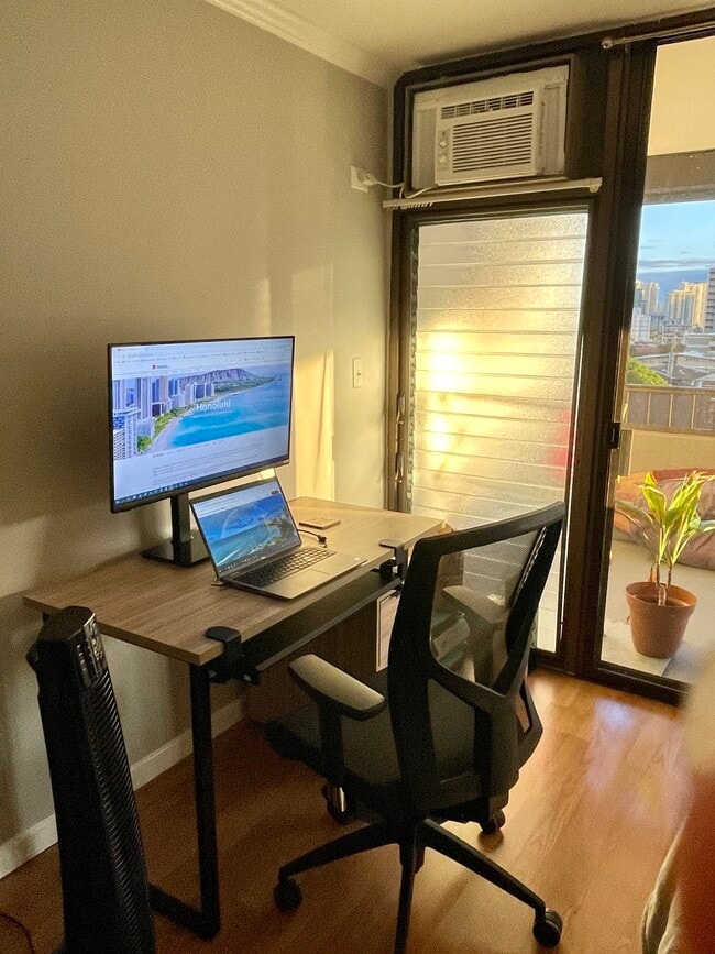 Desk in master bedroom. - 1521 Alexander St