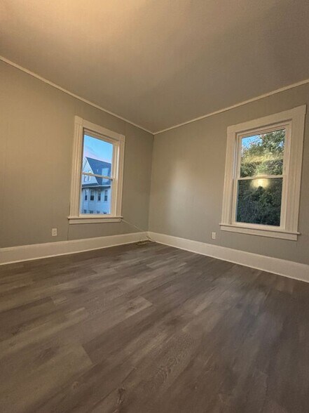 Building Photo - 1158 Howard Ave