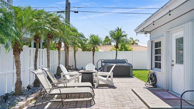 Building Photo - 2716 N Ocean Blvd