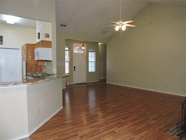 Building Photo - 12609 Deer Falls Dr