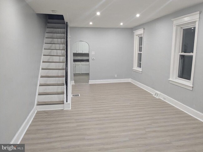 Building Photo - 1168 Mechanic St