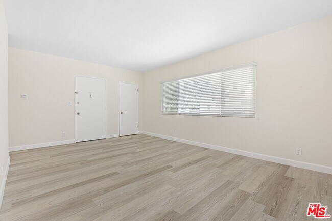 Building Photo - 1433 Brockton Ave