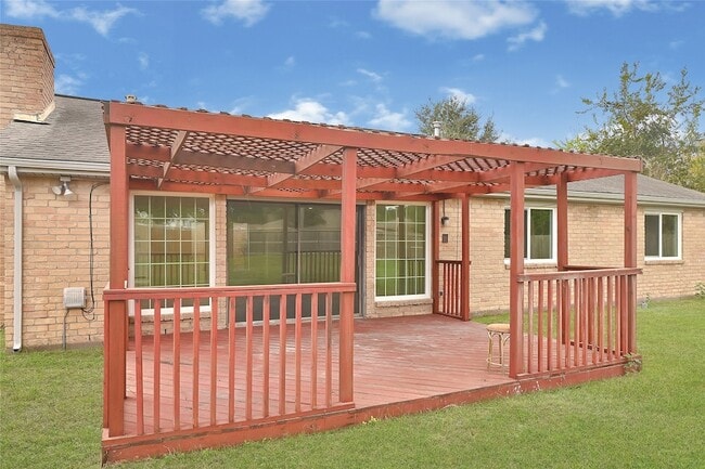 Building Photo - 8726 Wildforest Dr