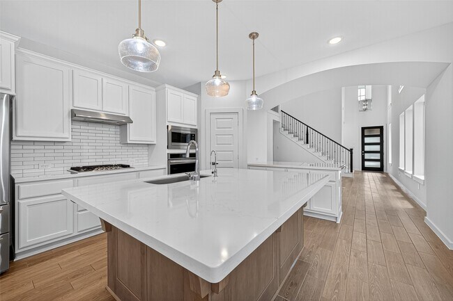 Building Photo - 23806 Pullin Market Dr