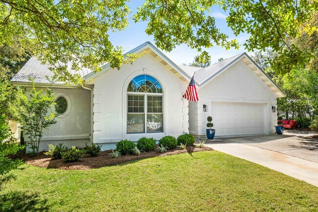 Building Photo - 220 Seabreeze Cir