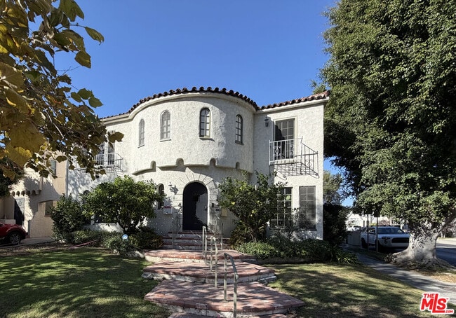 Building Photo - 6603 W 6th St