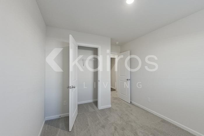 Building Photo - 2191 Banyan Cir