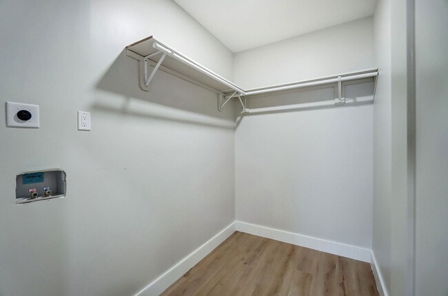 Building Photo - 3719 Kirkup Ave