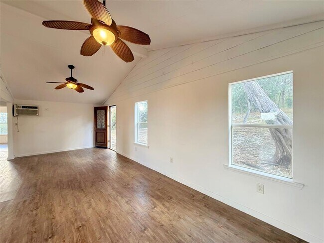 Building Photo - 10601 Ridge Rim Dr