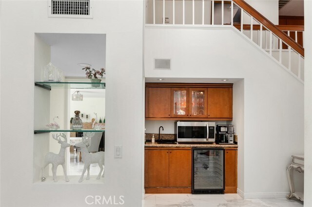 Building Photo - 4 Bayview