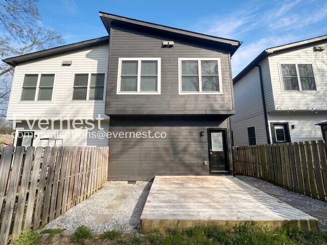 Building Photo - 427 Toney Rd