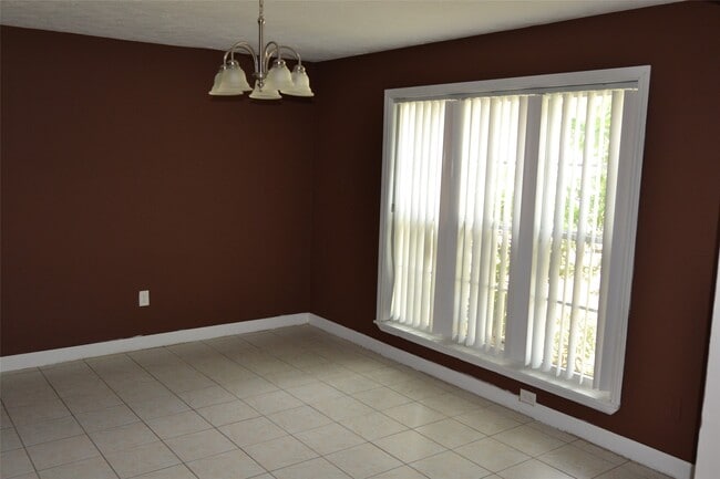 Building Photo - 10538 Long River Dr