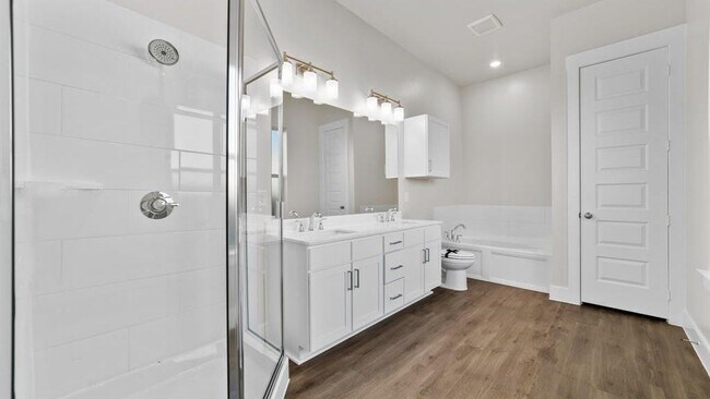 Building Photo - 1109 Saffira-